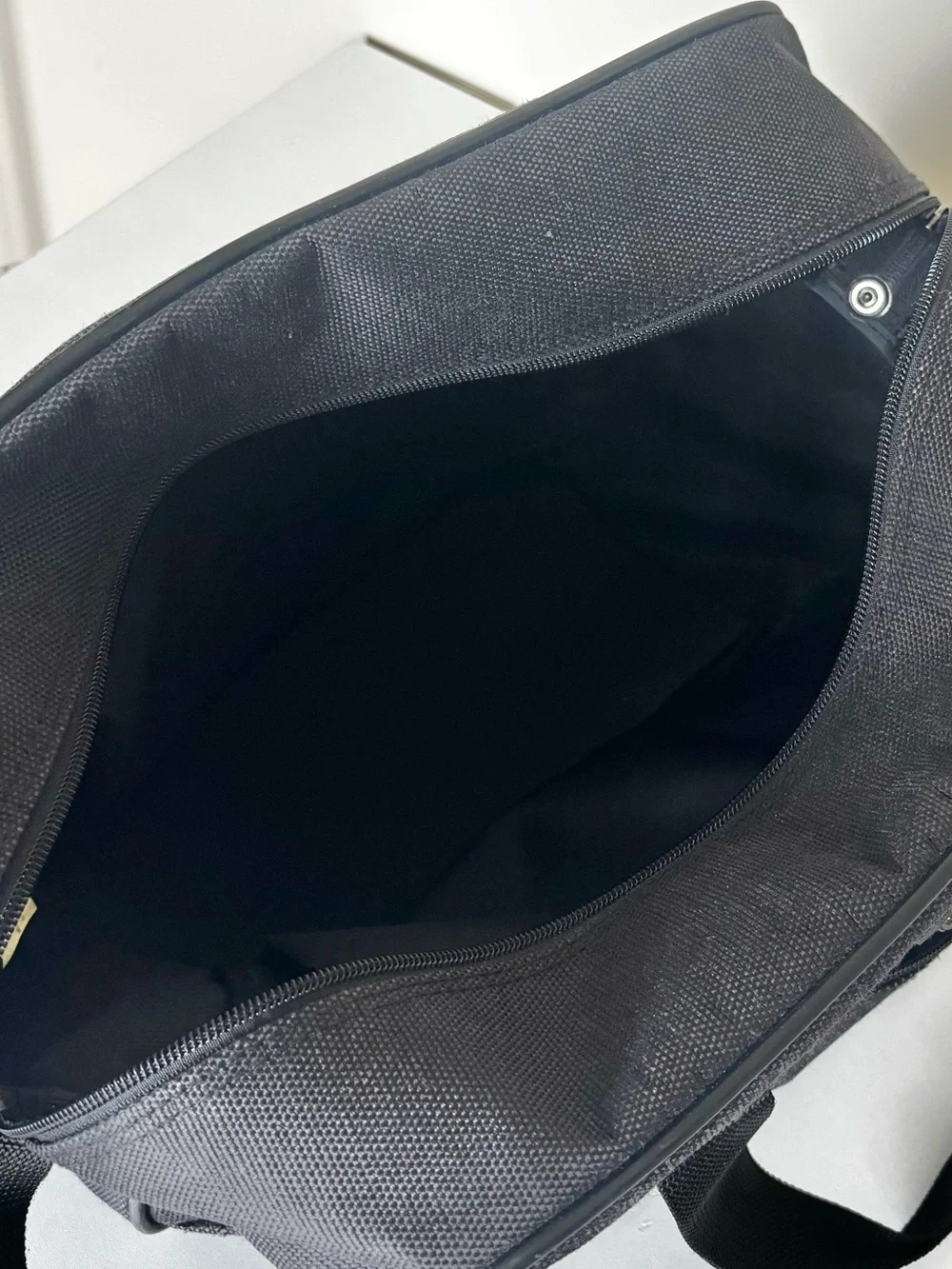 Vintage Jaguar Navy Blue Overnight Travel Shoulder Bag/Weekender/Carry-on